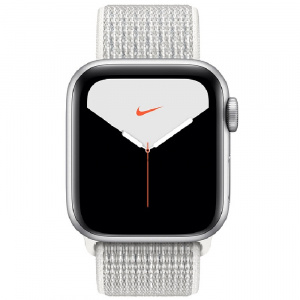 Купить Apple Watch Series 5 // 44мм GPS // Корпус из алюминия серебристого цвета, спортивный браслет Nike цвета «снежная вершина»