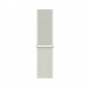Apple Watch SE // 40мм GPS // Корпус из алюминия цвета «серый космос», спортивный браслет Nike цвета «Еловая дымка» (2020)