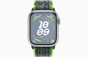 Apple Watch Series 9 // 45мм GPS // Корпус из алюминия серебристого цвета, спортивный браслет Nike цвета "ярко-зеленый/синий"