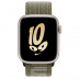 Apple Watch Series 8 // 45мм GPS + Cellular // Корпус из алюминия цвета "сияющая звезда", спортивный браслет Nike цвета "секвойя/чистая платина"