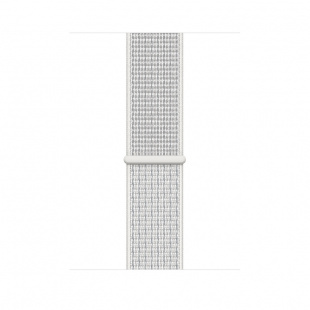 Apple Watch SE // 40мм GPS // Корпус из алюминия цвета «серый космос», спортивный браслет Nike цвета «Снежная вершина» (2020)