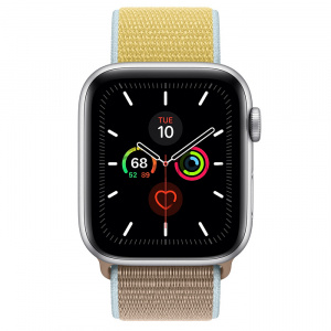 Купить Apple Watch Series 5 // 44мм GPS // Корпус из алюминия серебристого цвета, спортивный браслет цвета «верблюжья шерсть»