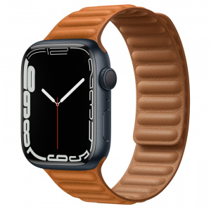 Apple Watch Series 7 // 45мм GPS // Корпус из алюминия цвета «тёмная ночь», кожаный браслет цвета «золотистая охра», размер ремешка S/M