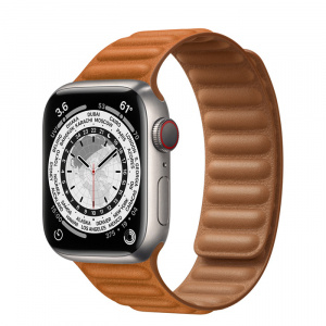 Apple Watch Series 7 // 41мм GPS + Cellular // Корпус из титана, кожаный браслет цвета «золотистая охра», размер ремешка M/L