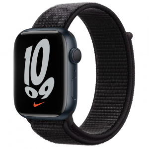 Apple Watch Series 7 // 45мм GPS // Корпус из алюминия цвета «тёмная ночь», спортивный браслет Nike чёрного цвета