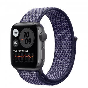 Apple Watch Series 6 // 40мм GPS // Корпус из алюминия цвета «серый космос», спортивный браслет Nike светло-лилового цвета