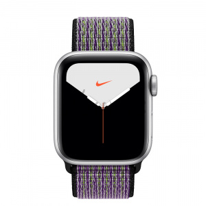 Купить Apple Watch Series 5 // 40мм GPS // Корпус из алюминия серебристого цвета, спортивный браслет Nike цвета «песчаная пустыня/салатовый»