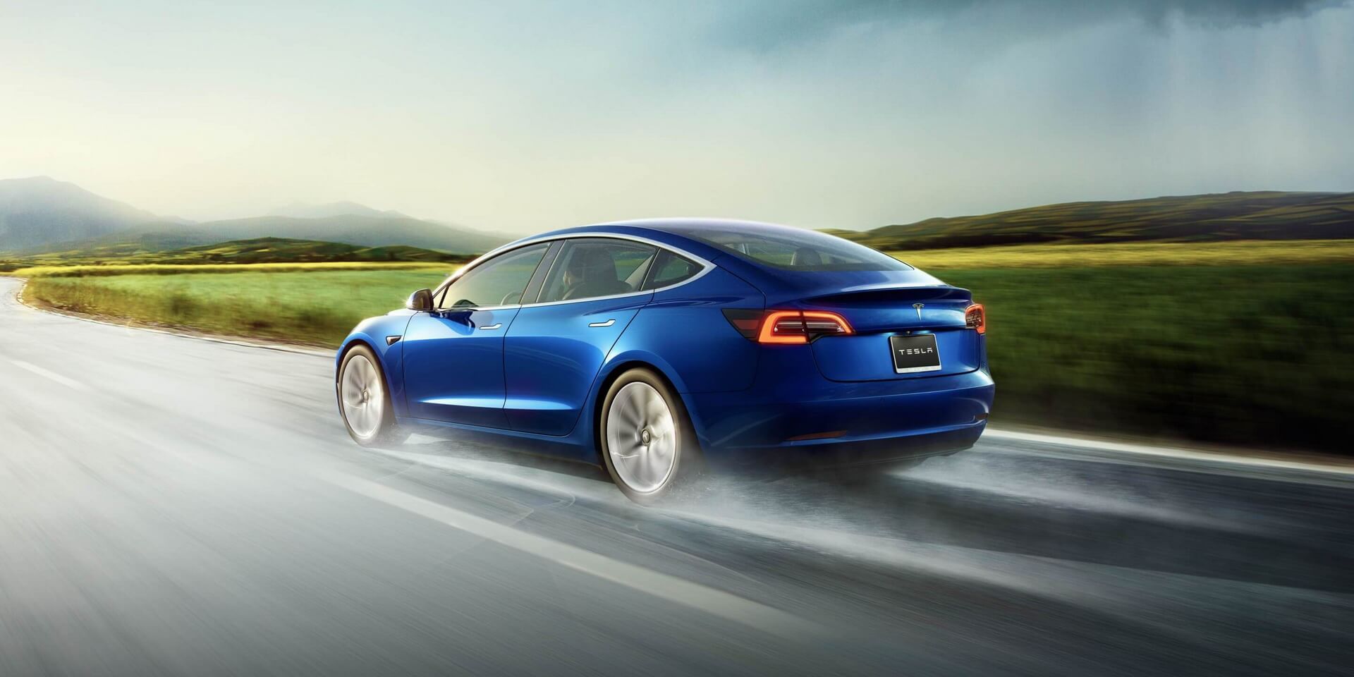 tesla-model-3-deep-blue-metallic-hevcars.jpg