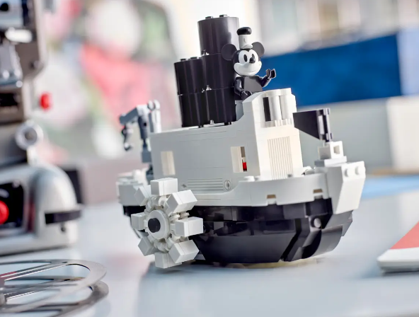 Lego Mini Steamboat Willie Mickey Mouse 40659 iQmac.ru
