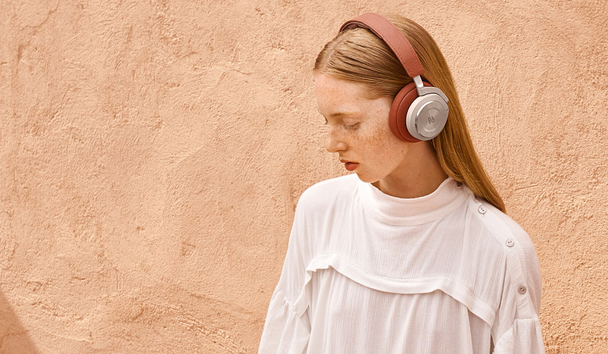 bang_olufsen_beoplay_h9i_terracotta_1.jpg