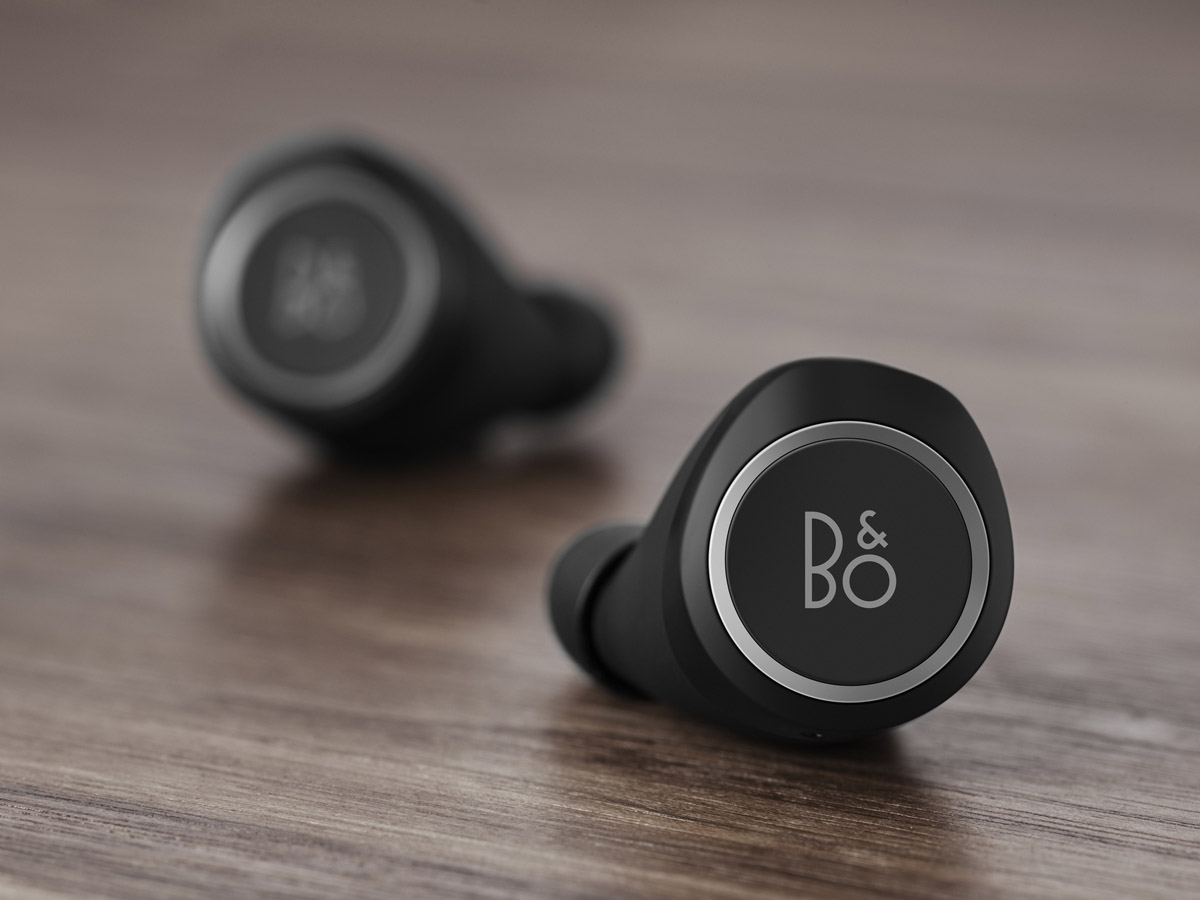 bang_olufsen_beoplay_E8_2.0_black_1.jpg