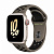 Купить Apple Watch Series 8 // 41мм GPS + Cellular // Корпус из алюминия цвета "сияющая звезда", спортивный ремешок Nike цвета "серая олива/черный"
