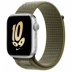 Apple Watch Series 8 // 45мм GPS // Корпус из алюминия серебристого цвета, спортивный браслет Nike цвета "секвойя/чистая платина"