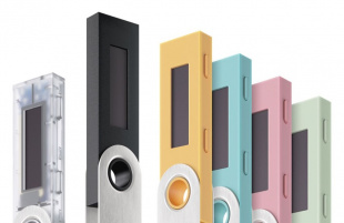 Аппаратный кошелек для криптовалют Ledger Nano S (Lagoon Blue/Синий)