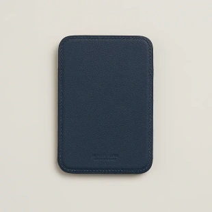 Чехол-бумажник Hermès "Stall Number" с MagSafe для iPhone, цвет Bleu Navy / Морской синий