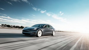 Tesla Model 3 Long Range Battery Midnight Silver