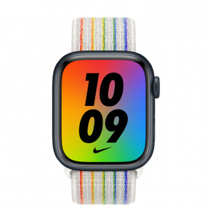 Apple Watch Series 7 // 45мм GPS // Корпус из алюминия цвета «тёмная ночь», спортивный браслет Nike радужного цвета