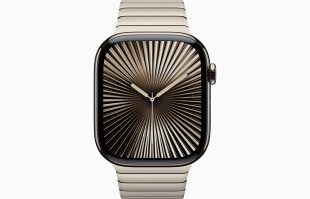 Apple Watch Series 10 // 46мм GPS+Cellular // Корпус из титана натурального цвета, блочный браслет натурального цвета