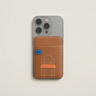 Чехол-бумажник Hermès "Faubourg" с MagSafe для iPhone, цвет Gold / Золото