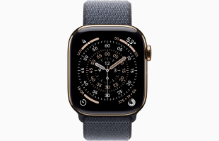 Apple Watch Series 11 // 42мм GPS+Cellular // Корпус из титана золотого цвета, спортивный браслет цвета "якорный синий"