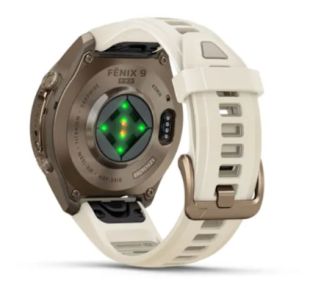 Мультиспортивные часы Garmin Fenix 9 Pro (43mm), титановый корпус Autumn Gold, бежевый силиконовый ремешок (Cream/French Gray)