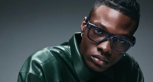 Умные очки Ray-Ban  Wayfarer (2-gen) (Синяя глянцевая оправа, прозрачно-синие фотохромные линзы)