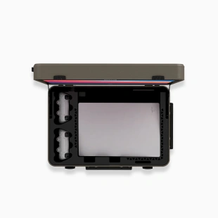 Портативный игровой кейс с монитором POGA Lux для Playstation 5 (только кейс, без консоли) (Desert Taupe)