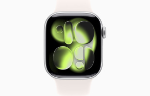 Apple Watch Series 11 // 42мм GPS // Корпус из алюминия серебристого цвета, спортивный ремешок цвета "светлые румяна"