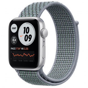 Apple Watch SE // 44мм GPS // Корпус из алюминия серебристого цвета, спортивный браслет Nike цвета «Дымчатый серый» (2020)