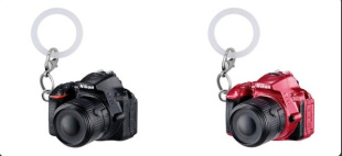 Nikon (1 брелок попадается случайно)