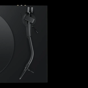 Виниловый проигрыватель Turntable Pro-Ject Debut PRO S (Deep Black)