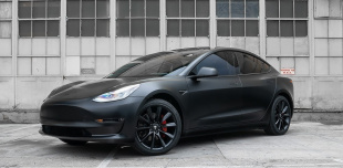 Tesla Model 3 Mid Range Solid Black