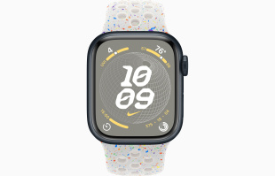 Apple Watch Series 9 // 45мм GPS+Cellular // Корпус из алюминия цвета "темная ночь", спортивный ремешок Nike цвета "чистая платина"