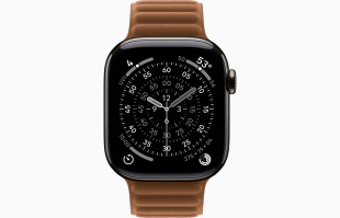 Apple Watch Series 11 // 46мм GPS+Cellular // Корпус из титана сланцевого цвета, браслет карамельного цвета, с магнитной застежкой