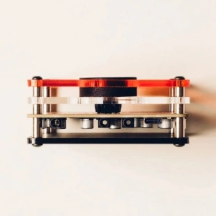 Однокнопочный синтезатор Cyma Forma RND synth