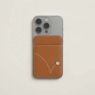 Чехол-бумажник Hermès "Bounce" с MagSafe для iPhone, цвет Gold / Золото