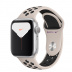 Apple Watch Series 5 // 44мм GPS // Корпус из алюминия серебристого цвета, спортивный ремешок Nike цвета «песчаная пустыня/чёрный»