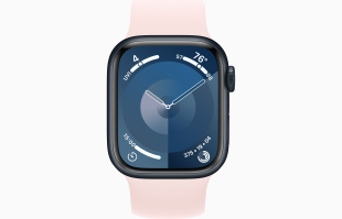 Apple Watch Series 9 // 45мм GPS // Корпус из алюминия цвета "темная ночь", монобраслет светло-розового цвета