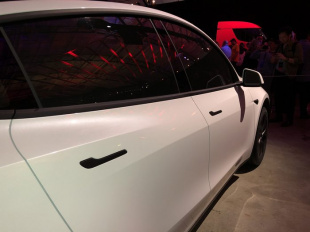 Tesla Model Y Long Range White