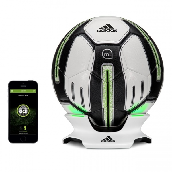 Купить Adidas miCoach Smart Ball - Умный футбольный мяч с доставкой по  Краснодару и Москве по выгодной цене - iQmac.ru