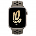 Apple Watch SE // 44мм GPS + Cellular // Корпус из алюминия цвета «сияющая звезда», спортивный ремешок Nike цвета «cерая олива/черный» (2022-2023)