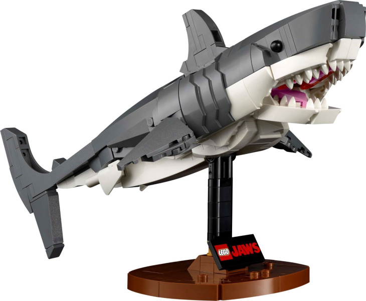 Lego great white shark set discount