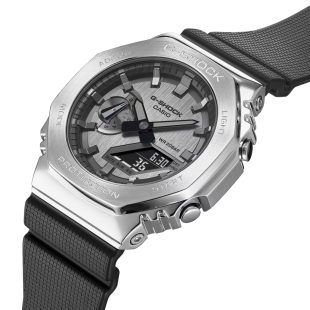 Часы Casio G-Shock Star Wars GM-2100-1AER-MAN (Mandalorian)