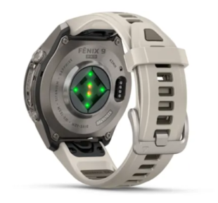 Мультиспортивные часы Garmin Fenix 9 Pro (43mm), титановый корпус, светло-серый силиконовый ремешок (Fog Gray/Dark Sandstone)